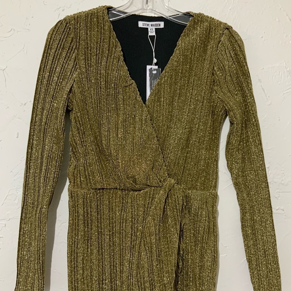 Steve Madden Elegant Crinkle Metallic Long Sleeve Gold Dress Sz XS - Picture 7 of 10